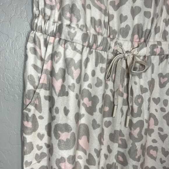 Aqua Lounge Women’s Stone Heart Shape Leopard Print Fleece Sleeveless Jumpsuit M - Picture 6 of 7